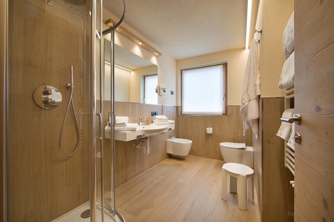 Hotel Silvestri Livigno Exterior photo